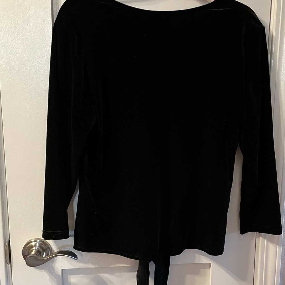 NY & Co. Cute velvety black bodysuit - Picture 3 of 4